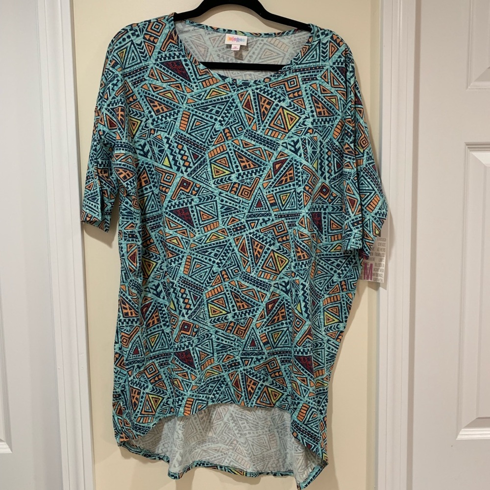 ❌DONATED❌NWT medium hi-lo Irma tee by LuLaRoe
